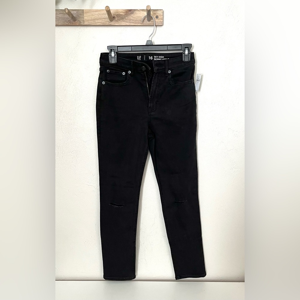 Gap teen sky high black skinny jeans size 16.